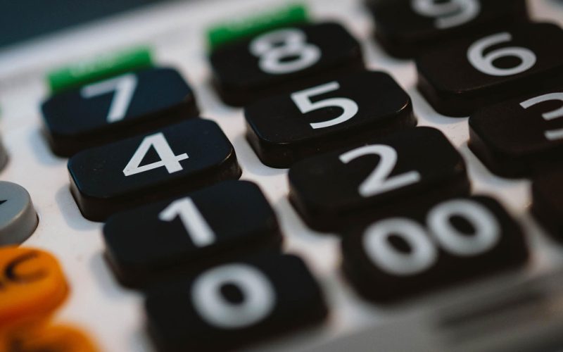 Jak sestavit realistický rozpočet na rekonstrukci bytu v Praze v roce 2025