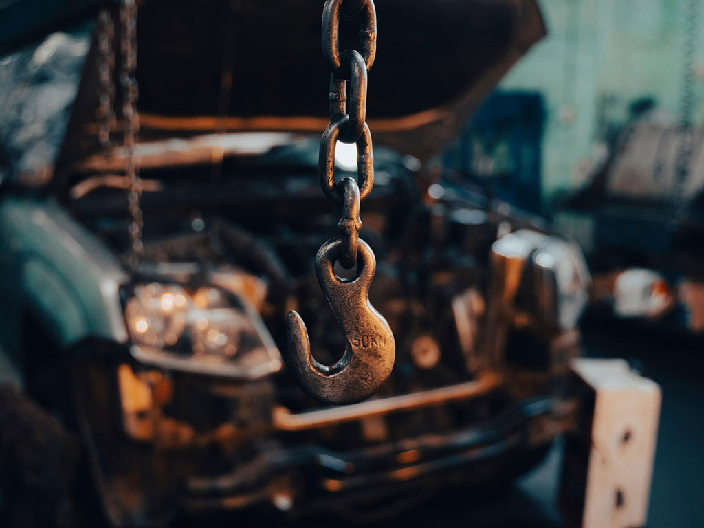 Jak na podřezání a odvlhčení zdiva garáže bez rizika