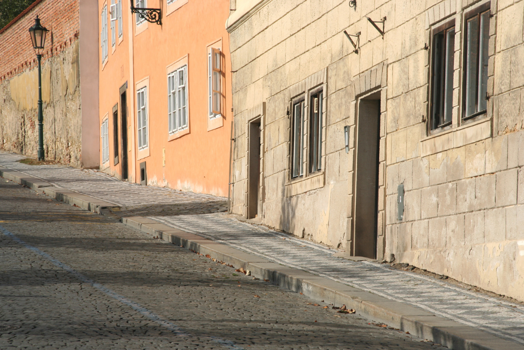 Povolení rekonstrukce historického domu v památkové zóně: krok za krokem