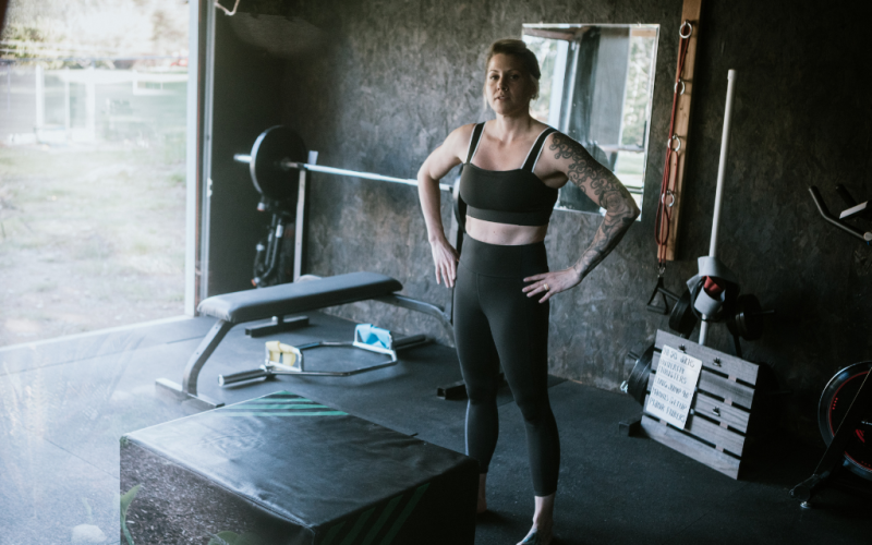 Home-gym v garáži: podlaha, větrání a bezpečné kotvení vybavení (garáž fitness)