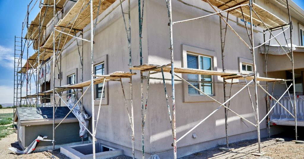 Stavební povolení vs. ohlášení stavby – kdy je co potřeba?