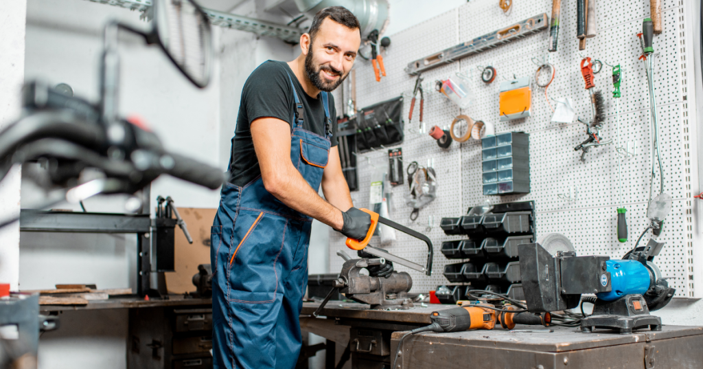 Garáž jako domácí dílna: ergonomie pracovních zón a úložných systémů